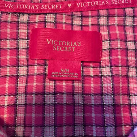 Victoria’s Secret pink and white sleepwear/robe.  Size Medium - Picture 16 of 17